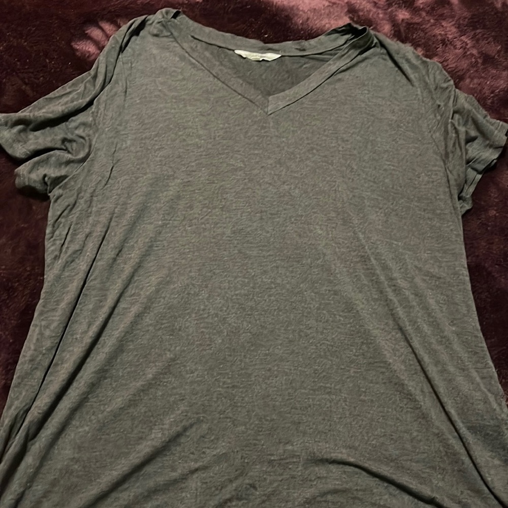 dark gray tee shirt